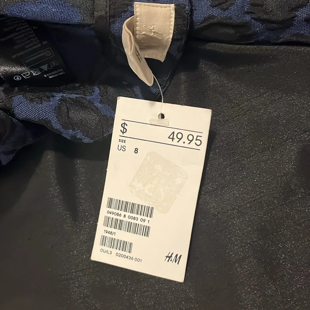 H&M Mid Rise Pants Animal Print Blue Black Zipper Closure size 8~NEW WITH TAG!~ - Picture 6 of 7